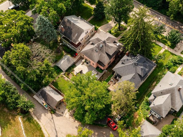 811 6th Street SW, Rochester, MN 55902