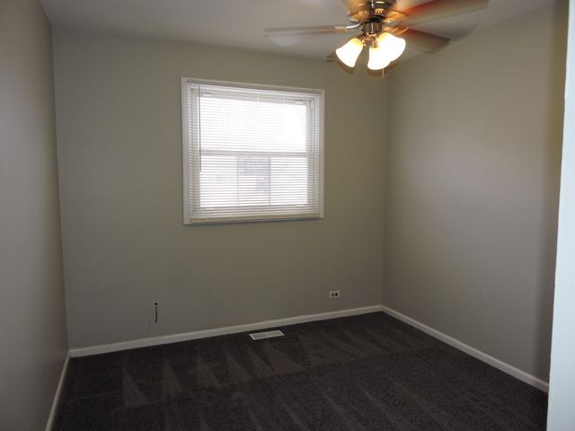 15328 Parkside Drive, Markham, IL 60428