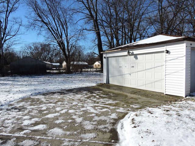 15328 Parkside Drive, Markham, IL 60428