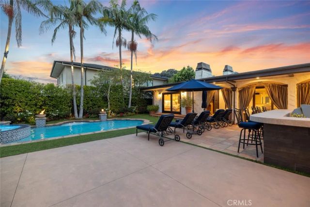1511 Santiago Drive, Newport Beach, CA 92660