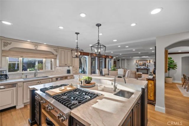 1511 Santiago Drive, Newport Beach, CA 92660