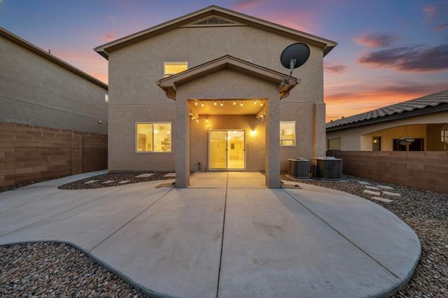 5909 Mafraq Avenue NW, Albuquerque, NM 87114