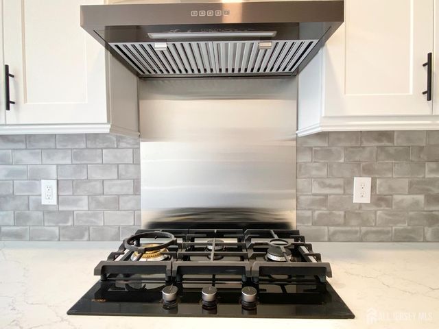 7 Vale Street, Edison, NJ 08817