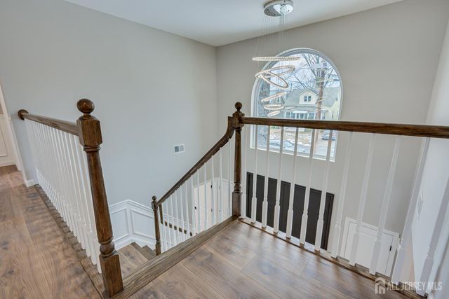 7 Vale Street, Edison, NJ 08817