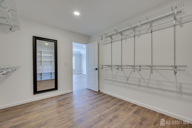 7 Vale Street, Edison, NJ 08817