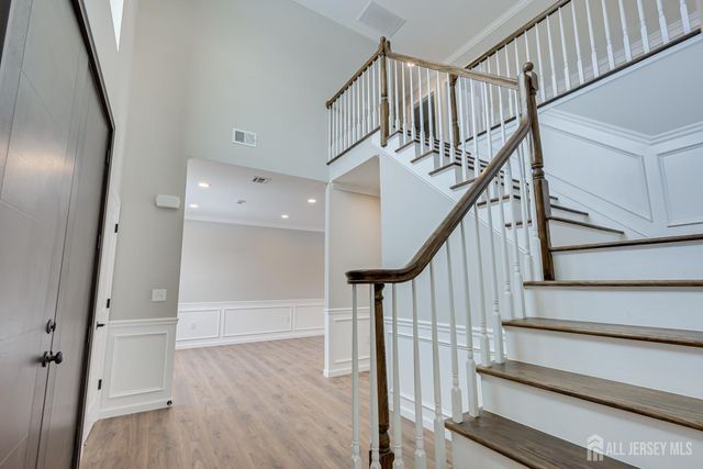 7 Vale Street, Edison, NJ 08817