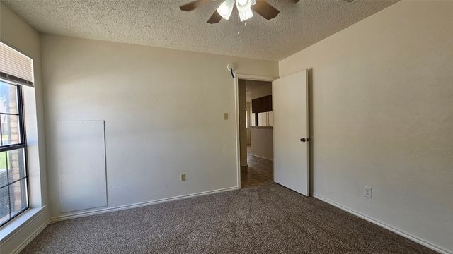 550 E Windsor Avenue, Denton, TX 76209