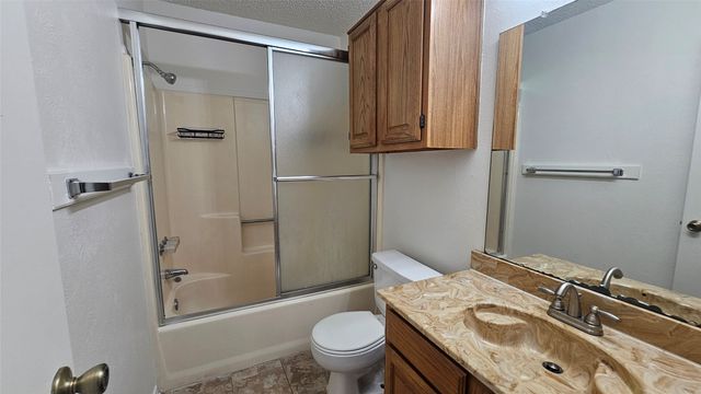 550 E Windsor Avenue, Denton, TX 76209