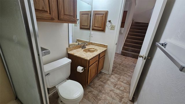 550 E Windsor Avenue, Denton, TX 76209