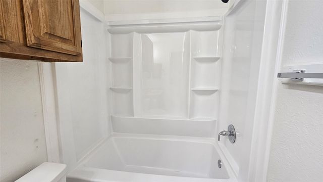 550 E Windsor Avenue, Denton, TX 76209