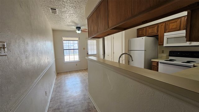 550 E Windsor Avenue, Denton, TX 76209