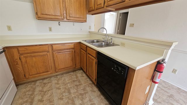 550 E Windsor Avenue, Denton, TX 76209