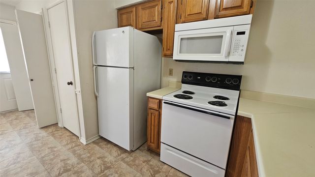 550 E Windsor Avenue, Denton, TX 76209