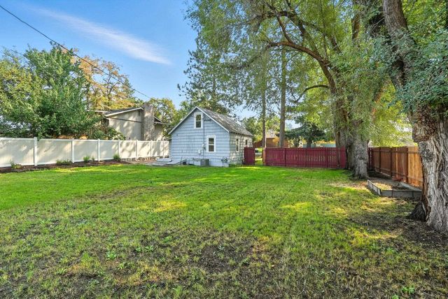 5919 N Howard St, Spokane, WA 99205