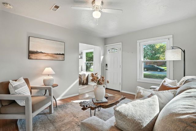 5919 N Howard St, Spokane, WA 99205