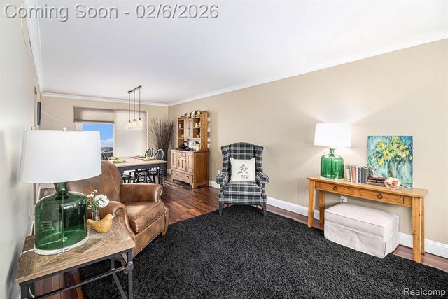 24516 Simmons Drive, Novi, MI 48374