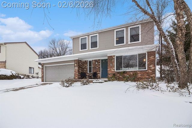 24516 Simmons Drive, Novi, MI 48374