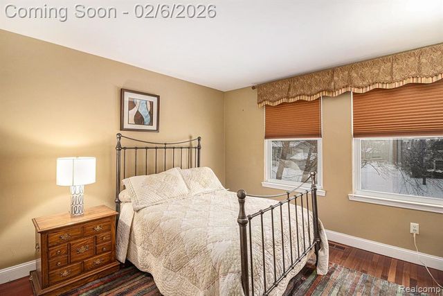 24516 Simmons Drive, Novi, MI 48374