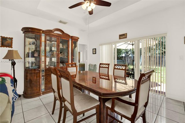 4149 NE 30th St, Homestead, FL 33033