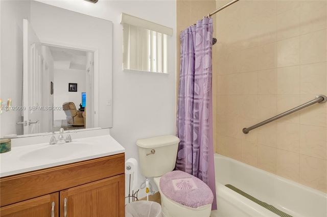 4149 NE 30th St, Homestead, FL 33033