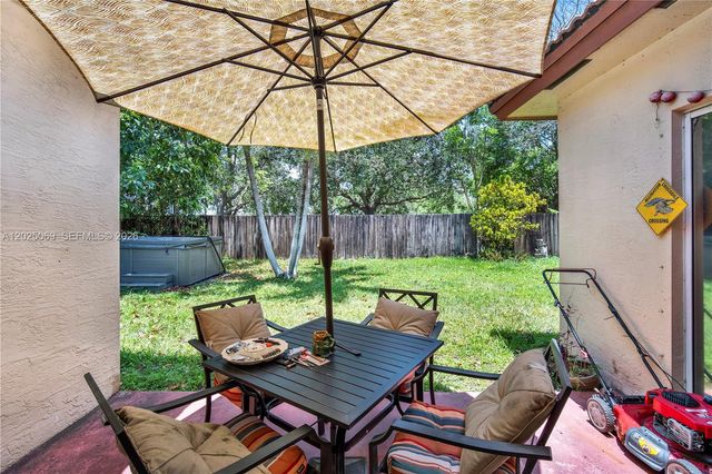 4149 NE 30th St, Homestead, FL 33033