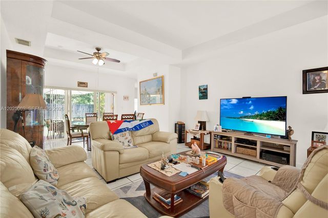 4149 NE 30th St, Homestead, FL 33033