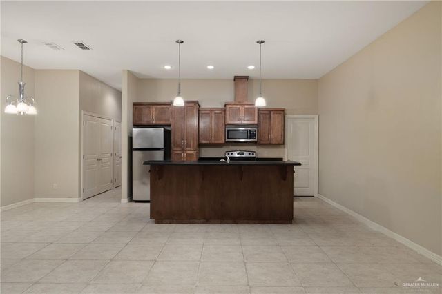 2805 Mimosa Street 11, Mission, TX 78572