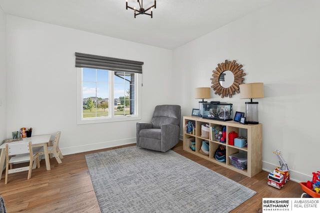 4514 S 219th Street, Elkhorn, NE 68022