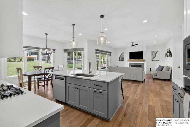 4514 S 219th Street, Elkhorn, NE 68022