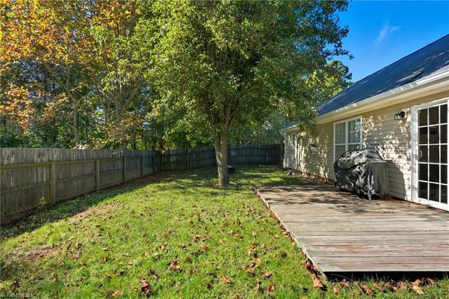 1877 Oakhurst Park Lane, Kernersville, NC 27284