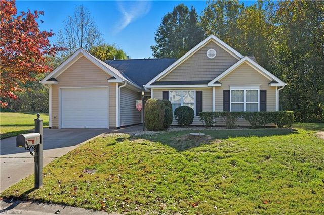 1877 Oakhurst Park Lane, Kernersville, NC 27284