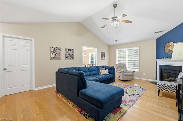 1877 Oakhurst Park Lane, Kernersville, NC 27284