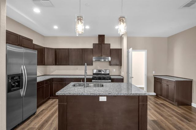 4015-4017 Lasswell Ln, Shingle Springs, CA 95682