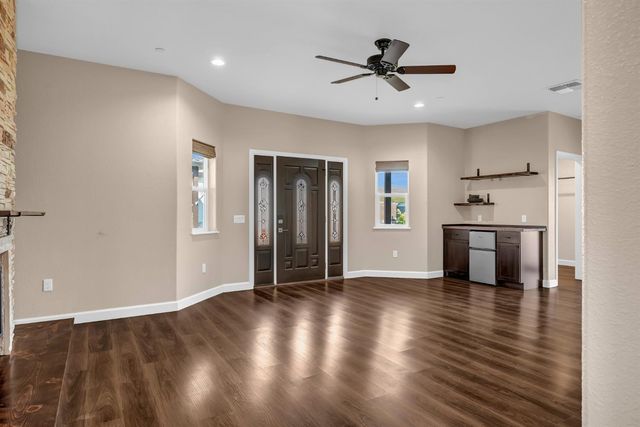 4015-4017 Lasswell Ln, Shingle Springs, CA 95682