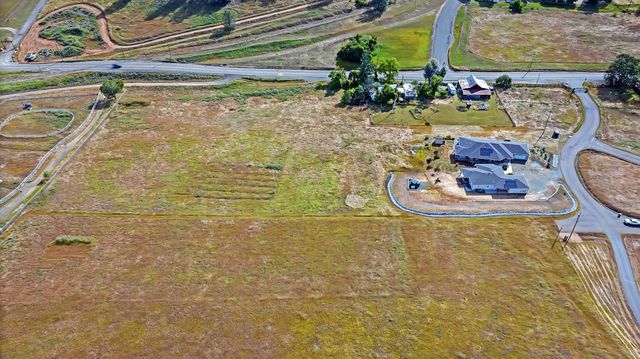 4015-4017 Lasswell Ln, Shingle Springs, CA 95682