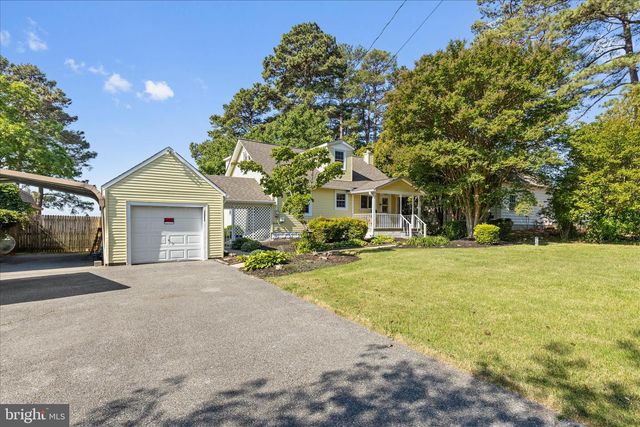 38085 BEACH RD, Coltons Point, MD 20626