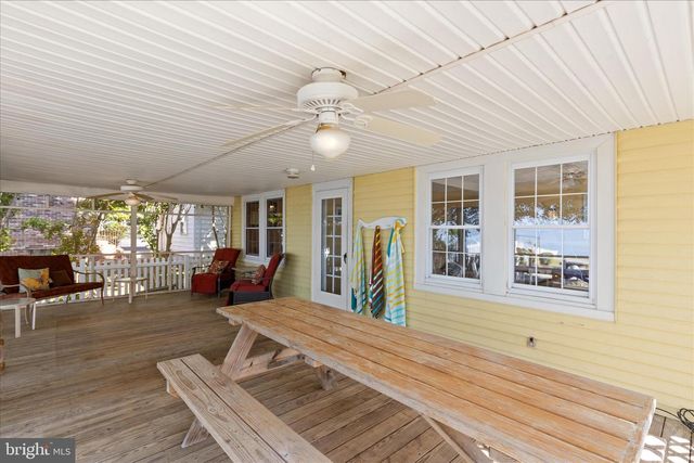 38085 BEACH RD, Coltons Point, MD 20626