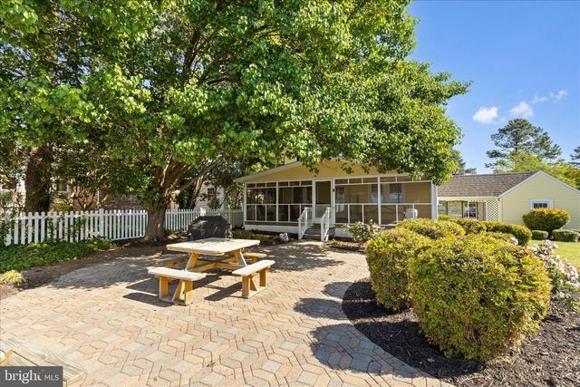 38085 BEACH RD, Coltons Point, MD 20626