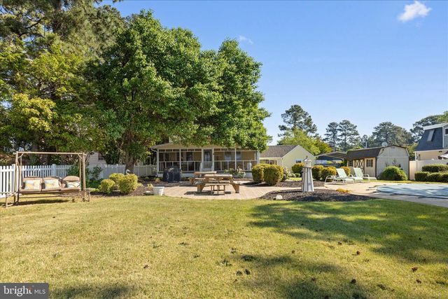 38085 BEACH RD, Coltons Point, MD 20626