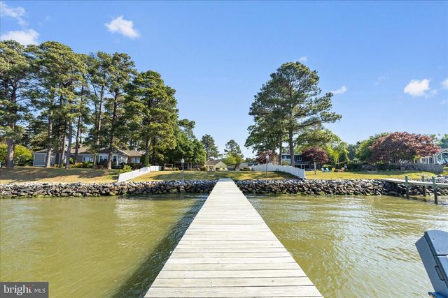 38085 BEACH RD, Coltons Point, MD 20626