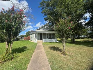 824 S Masonic Street, Bellville, TX 77418