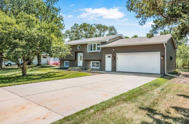 1808 W River Street, Monticello, MN 55362