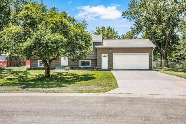 1808 W River Street, Monticello, MN 55362