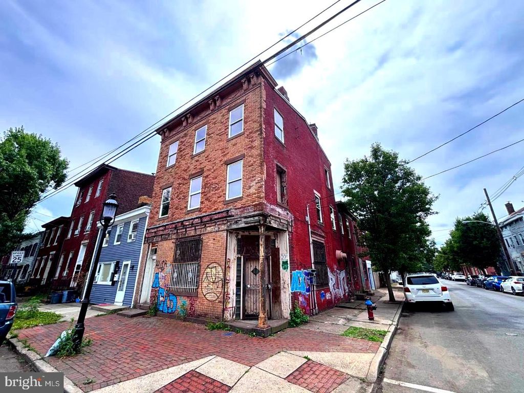201 SECOND, Trenton, NJ 08611