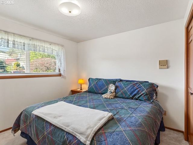 4684 Se CONCORD Rd, Milwaukie, OR 97267