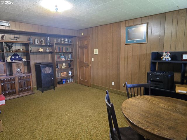 4684 Se CONCORD Rd, Milwaukie, OR 97267