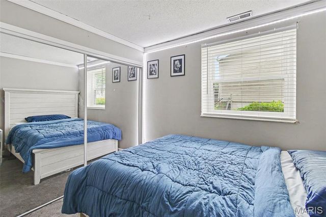 4034 Hounds Hill Drive, Florissant, MO 63034