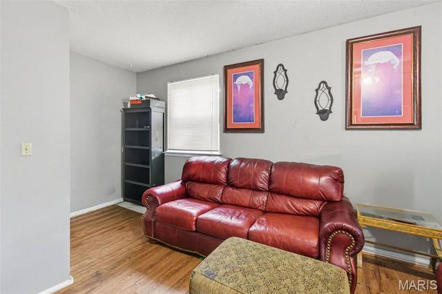 4034 Hounds Hill Drive, Florissant, MO 63034