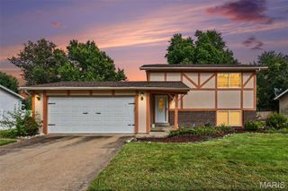 4034 Hounds Hill Drive, Florissant, MO 63034