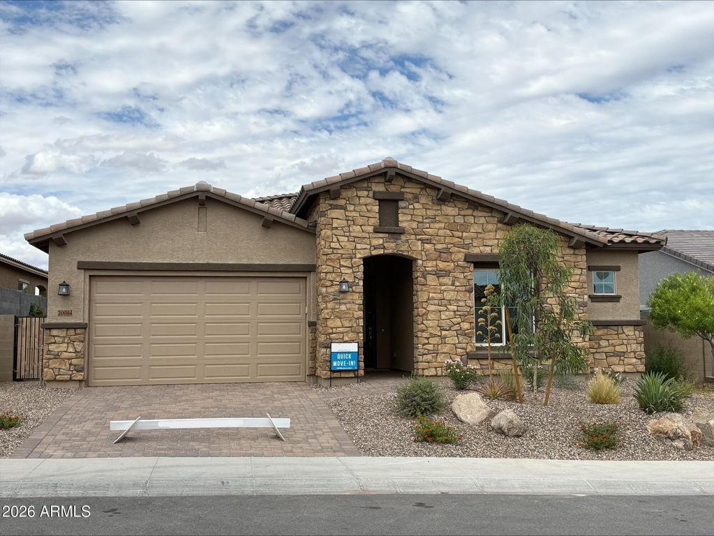 20044 W EL NIDO Lane, Litchfield Park, AZ 85340